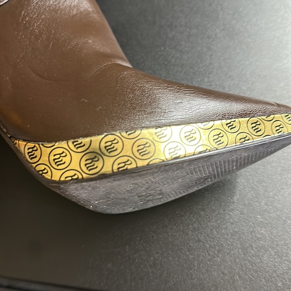 🛍️ Vintage 90’s Rocawear monogram brown with gold accents 4” heel rare boots - Picture 5 of 8